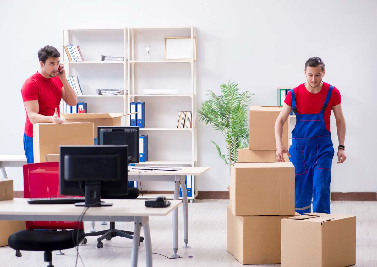 What are Partial Moves? How Movers in Riyadh Help with It?